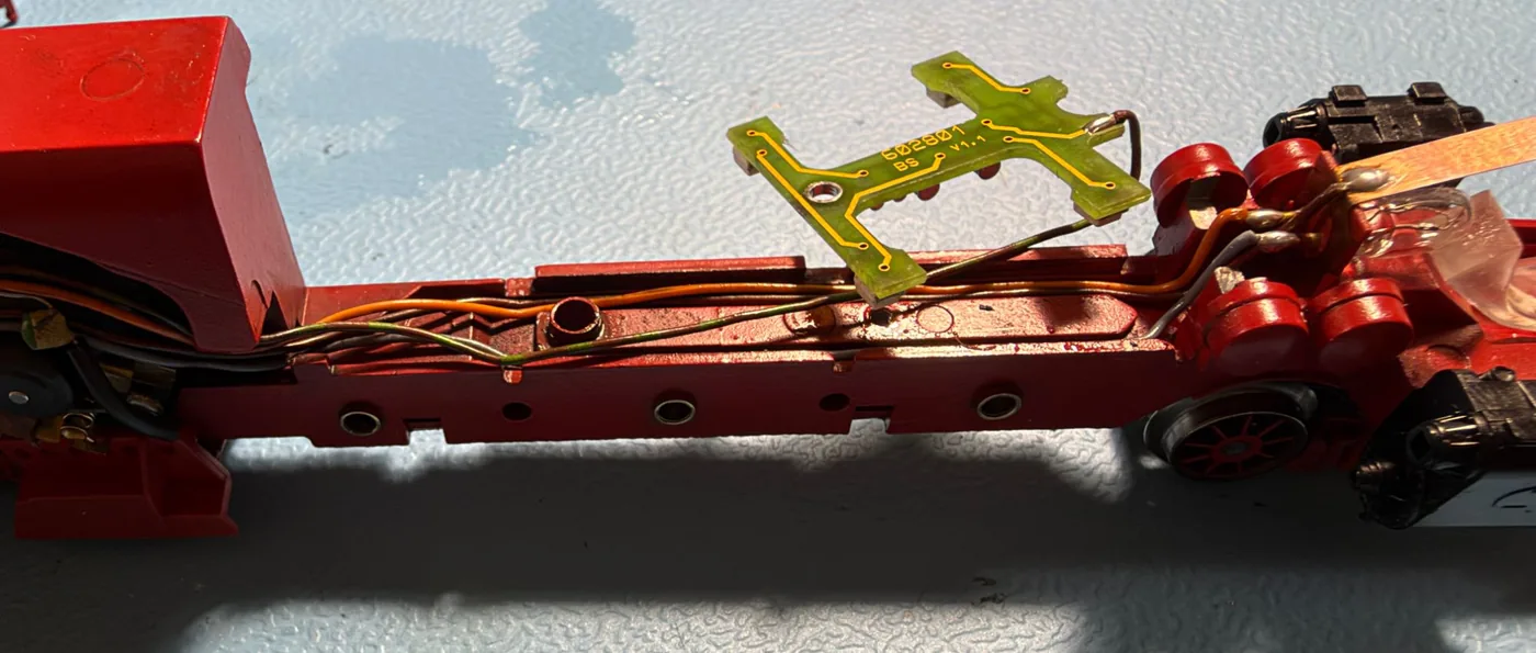 Rahmen der Märklin BR 03 mit ausgebauten Treibrädern und demontiertem Treibgestänge